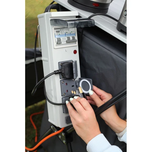 Outdoor Revolution 5 Way - Mobile Mains Power Unit - Image 3